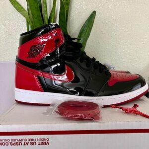 Air Jordan 1 Retro High OG Patent
Bred
size 12 
9.5/10 condition worn 1x no box